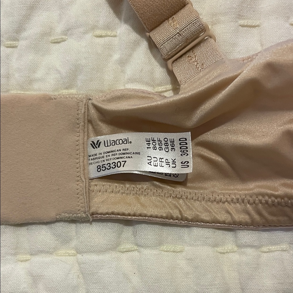 Wacoal Soft Beige Bra - Picture 2 of 3